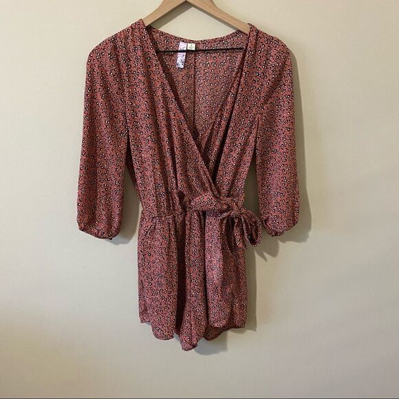 Alya Floral Front Tie Romper - Picture 1 of 8